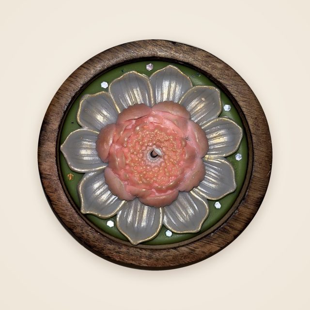 DH-13: A peach lotus on green wax, in a round wooden bowl.